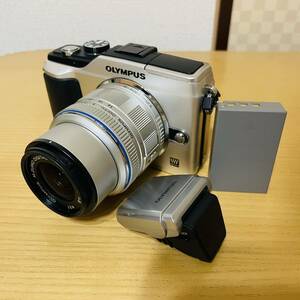 OLYMPUS オリンパス デジタルミラーレスカメラ E-PL2 14-42mm 40-150mm ミラーレス カメラ