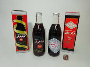 京都６★ 未開栓 Coca-Cola コカ・コーラ 2000 記念ボトル ２本 飾り コレクション おまけ付