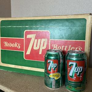 7up 箱 & 7up 2本 / 7up Box & 7up celebrate the decades 60's Redesign Vintage