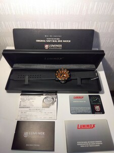 【A600】【稼働品・電池交換済み】 LUMINOX ルミノックス SERIES 3050/3950 SWISS MADE デイト クォーツ 腕時計 メンズ オレンジ