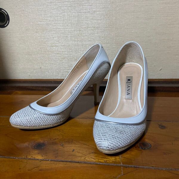 ダイアナ パンプス21.5cm ラメ 白 美品