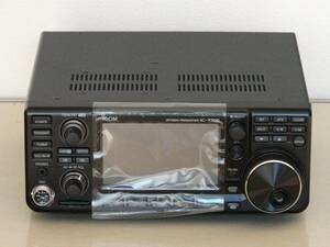 アイコム　ＩＣＯＭ　ＩＣ－７３００Ｍ　５０Ｗトランシーバー未使用品（２年前購入）