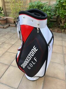 ☆新品未使用!!カッコいい!!　Bridgestonegolf軽量キャディバッグ9型CBG21Yホワイト 2.8kg