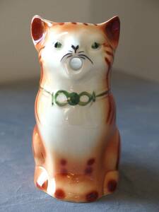  cat liking . recommendation! Britain made Tony wood staff .-do car -Tony Wood Staffordshire Vintage milk pitcher / creamer / Jug 