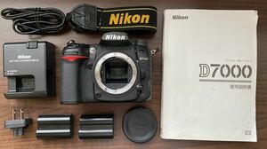 ショット数1599回！★極上美品★ニコン Nikon D7000 デジタル一眼カメラ 　予備バッテリー付き！