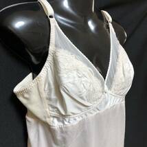 SD-121　☆♪The GUNZE co EXCEL 超Glammor Madams Lingerie ♪☆ エレガンスブラスリップ 　B90-3Lロングサイズ(B103cm 丈95cm)_画像1