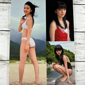 [高品質ラミネート処理][ 真野恵里菜 ] FRIDAY 2010年3/19号 雑誌 切り抜き 4ページ 水着 グラビア アイドル 芸能人 女優