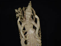 白材 天然素材 細密彫刻　置物 細工彫刻 仏像 東洋彫刻 　インドの神様 　天然材質_画像2