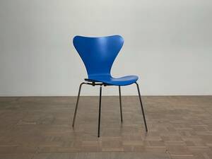 -sr0330a｜Fritz Hansen Arne Jacobsen SERIES7/セブンチェア blue｜フリッツハンセン ダイニングチェア 北欧モダン 名作 アルネヤコブセン