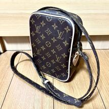 LOUIS VUITTON モノグラム アマゾン ショルダーバッグ(検:ルイヴィトン 時計 財布 クラッチバッグ ハンドバッグ リュック カードケース)_画像2