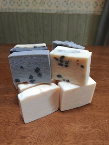 廃油石けん 1.5kg 竹炭入り