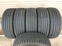 ★ 205/70R16 111/109L ★ 6本セット!! ★ DUNLOP ★ WINTER MAXX LT03　残溝10.5㎜～8.5㎜　スタッドレスタイヤ　キャンターエルフなど_画像1