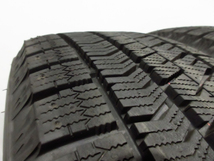 美品 走行極少 NITRO POWER LFM527 7J+31 PCD110-5穴 ブリヂストン VRX2 215/60R17 BLIZZAK 2021年 スタッドレス Jeep レネゲード コンパス_画像9