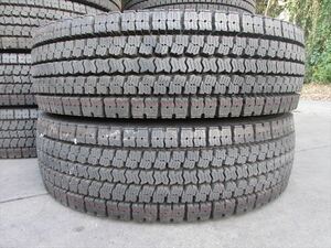 送料無料　新車外し　新古品　スタッドレス　275/80R22.5　TOYO　M919　2023年製　2本セット　イボ付き　バリ溝　在庫わずか