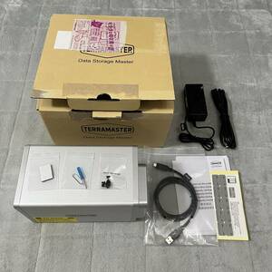 【未使用】TerraMaster LM1765 D2-310 USB タイプC USB3.1 (Gen1) 外付けドライブケース 2ベイ RAIDストレージ RAID 0/1//JBOD/Single