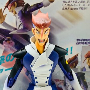 中古品 S.H.Figuarts フィギュアーツ スクライド ストレイト・クーガー