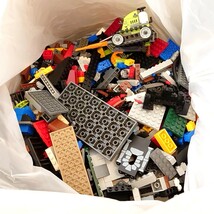 ゴ17【140】1円～ LEGO レゴ バラ まとめ 約10.5kg まとめ / プレート キャタピラ 車両 ブロック ミニフィグ 馬 建物 ほか_画像2