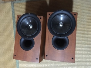 KEF Q1　スピーカー