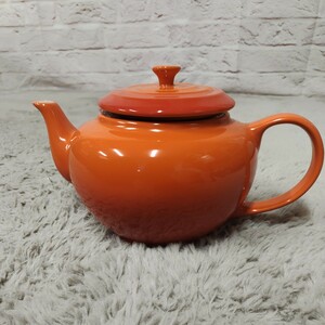A12072 LE CREUSET ル・クルーゼ Large Teapot with infuser 1.3L ティーポット ラージティーポット オレンジ 橙色 おそらく未使用