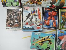 [BA-3-1] ガンダム プラモデル 21点セット まとめ売り 組立・未組立品混在 ジャンク ガンダム ゾック アッザム ゲルググ など_画像4