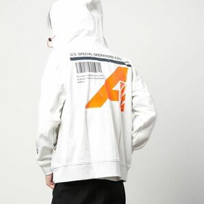 半額以下 定価15400円 AVIREX 【AVIREX FLYER’S】パーカー スウェット LS PARKA SWEAT AF ライトグレー Mサイズ 新品の画像4