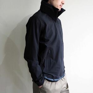 DESCENTE ALLTERRAIN《期間限定値下げ》◆新品未使用 クールドットパッカブルジャケット（L）BLACK◆デサント[オルテライン]ポケッタブルJK