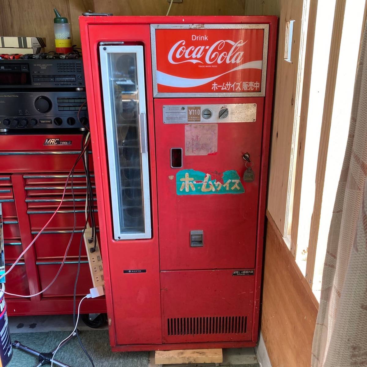 2025年最新】コカコーラ瓶のアンティーク自販機商品が見つかる 2025年最新】コカコーラ瓶のアンティーク自販機商品が見つかる