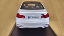 即決　BMW　純正　特注　ディーラー　カラーサンプル　M3　コンペティション　ミネラルホワイトメタリック　1/18　絶版　レア　レア_画像5