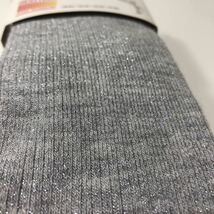 K238 新品　UNIQLO ユニクロ　ヒートテック　タイツ　ラメ　グレー　靴下　ソックス　ファッション雑貨　小物　暖か_画像3