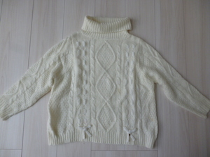 [ Pom Ponette ]ta-toru neck sweater white *150cm*