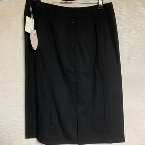【新品　半額】スカート ブラック 黒　タイトスカート 無地