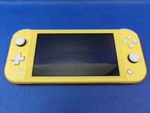 T【3す-57】【60サイズ】▲NINTENDO SWITCH LITE イエロー 黄色/コード欠品/通電可 簡易動作確認済み_画像4