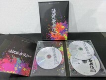 T【Z2-81】【60サイズ】▲滝沢歌舞伎 2018 初回盤 デジパック仕様 A・B セット/DVD/※外箱傷み・ケースにヒビ有_画像4