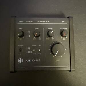 IK multimedia AXE I/O ONE本体+USBケーブルのみ