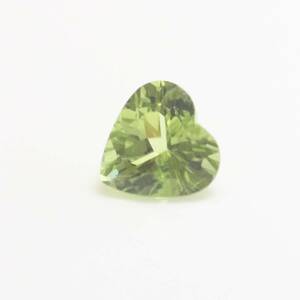 キレイな若草色のペリドット 約7mmハート1.34ct