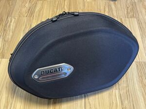 ☆★稀少絶版品！！ディアベルストラーダ専用 純正パニアケース右側用★☆ ドゥカティ DUCATI DIAVEL STRADA 現状、予備、流用パーツとして