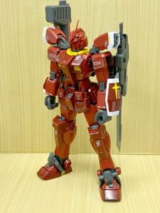 プラモデル　ガンプラ　MG 1/100 ガンダム アメイジング レッドウォーリア　素組完成品