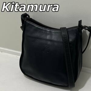 美品【Kitamura】キタムラ スクエア型 レザー ショルダーバッグ 斜め掛け 本革 かばん ロゴ 刻印 黒 ブラック