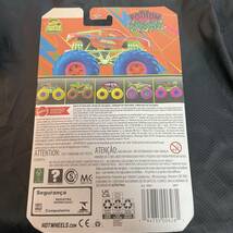 ホットウィール【Target限定日本未発売】 Hot wheels MONSTER TRUCKS GLOW IN THE DARK PODIUM CRASHER モンスタートラック_画像6