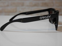 【新品】正規品 OAKLEY Frogskins サングラス プリズムレンズ OO9245-7554 Polished Black / Prizm Grey アジアンフィット_画像3