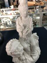 ［美品］中国 白磁陶器　観音像　仏像 仏教美術 古美術　　骨董品　置物 インテリア40-50年前_画像8