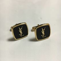 美品 希少 レア YVES SAINT LAURENT カフス タイピン ロゴ入り ゴールド ブラック ケース付き イヴ サンローラン アクセサリー_画像6