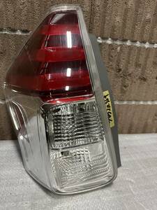 送料無料　即決　40 プリウスα プリウスアルファー ZVW40 ZVW41 後期 トヨタ 純正 左 LED テール ランプ STANLEY 47-69