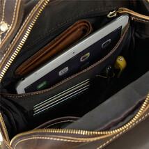 送料無料ボディバッグ 牛革 リュックサック A4書類 iPad対応 バックパック 斜めがけ鞄 カジュアルバッグ メンズ 本革 斜めがけ_画像7