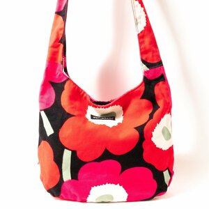 marimekko マリメッコ ショルダーバッグ レッド 赤 ブラック コットン100% 花柄 ウニッコ レディース 斜めがけ 北欧 カジュアル bag 鞄