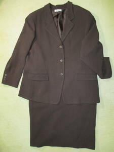 伊勢丹29,900円購入スーツ　茶色　大きいサイズ　ウール　未使用　