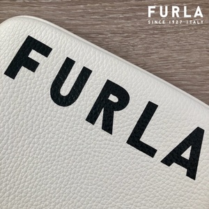 【希少 美品】FURLA（フルラ）クラッチバッグ 白 USED （布袋付き）