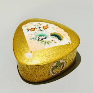 甲MJ17019　美品　状態良好　陶器製　オールドノリタケ　日本陶器會社特製　金彩色絵　松竹梅絵図　蓋付小物入れ　和食器　アンティーク