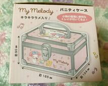 未使用　 My Melody マイメロ　バニティケース 持ち手 トレイ付き 2022年/小物ケース シール入り ラメ入り 収納 箱 BOX サンリオ 2014年_画像5