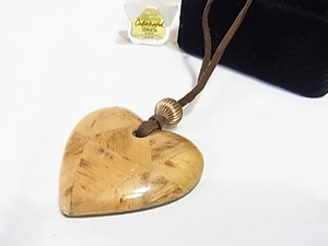  tag equipped wooden style. Heart type . pretty top Brown color leather long necklace ^^